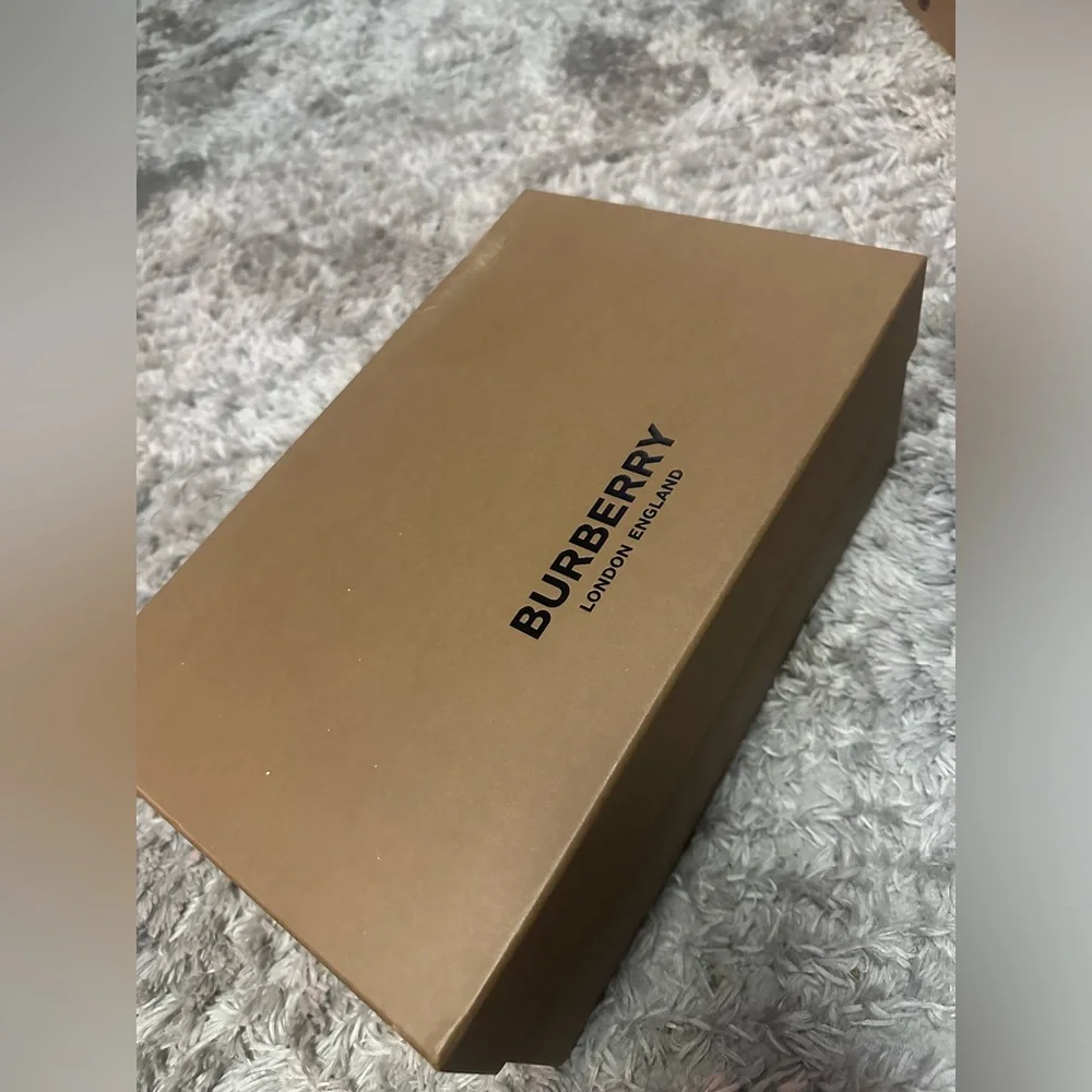 Burberry sandal - Picture 2 of 9